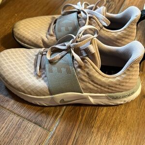 Nike light pink gray shoes Nike renew size 7 good condition